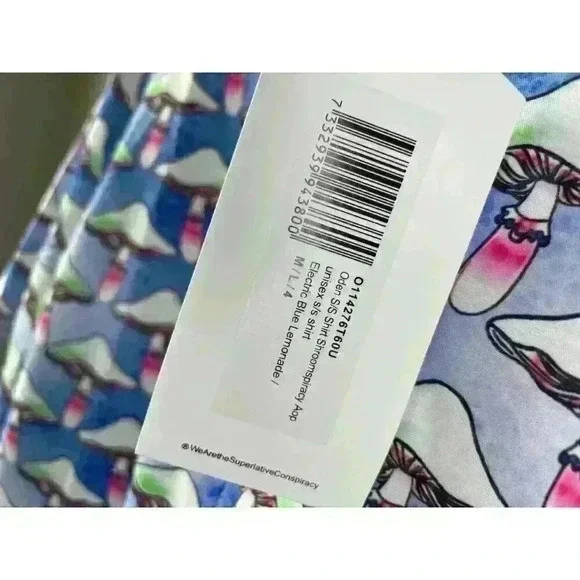 WESC Shroomspiracy Short Sleeve Button Shirt Men’s Medium - Picture 7 of 10